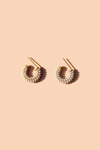 PEARL MINI DOT HOOPS