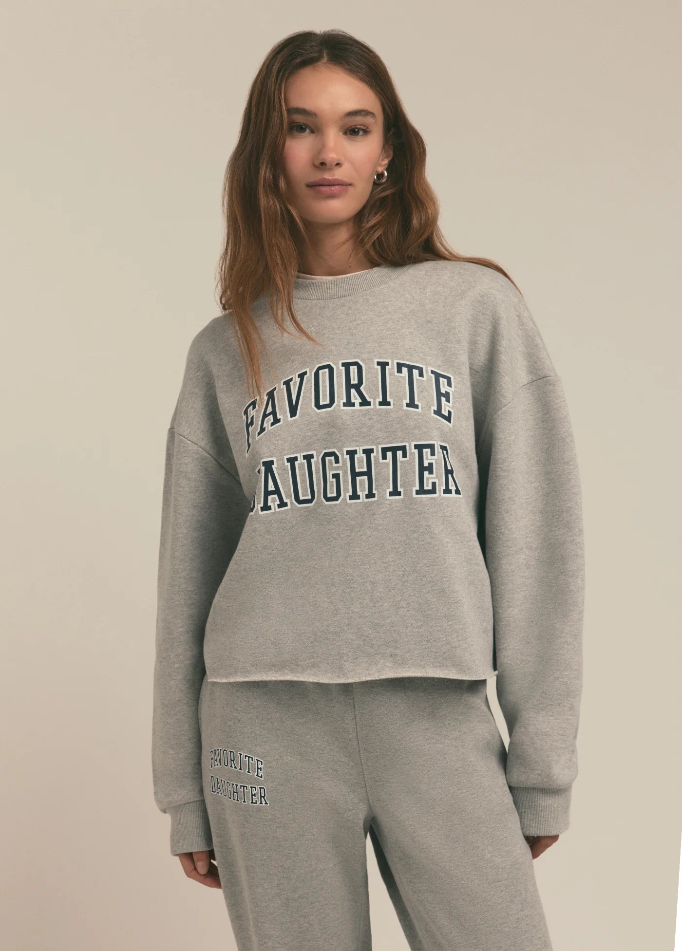 FAVORITE DAUGHTER THE CROPPED COLLEGIATE SWEATSHIRT